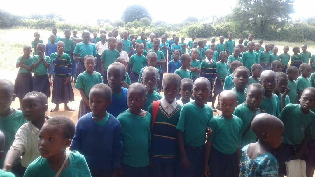 Copiii din Tanzania vor sa invete