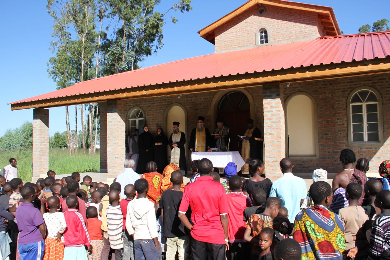 Prima Sfântă Liturghie săvârșită în biserica primei mănăstiri ortodoxe din Tanzania