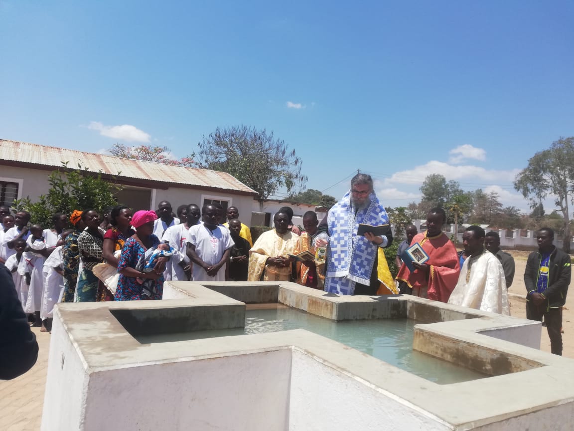 Botezuri şi cununii în cadrul Centrului Misionar din Kidamali
