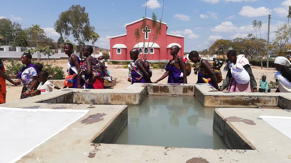 53 de botezuri în cadrul Centrului Misionar Ortodox din Kidamali
