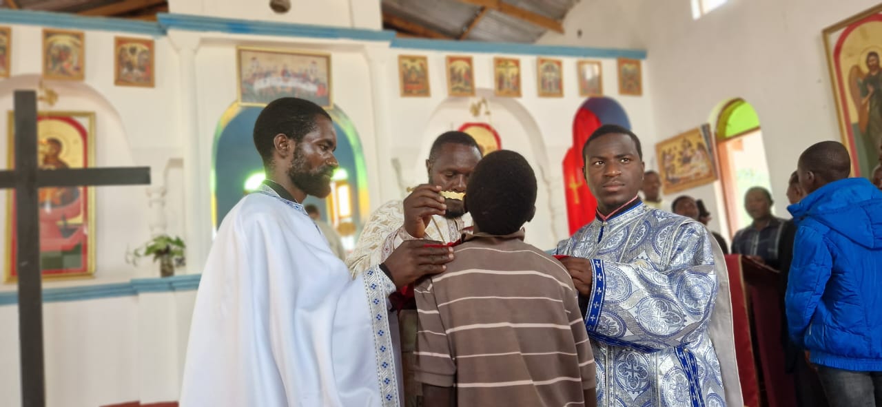 Un nou preot în parohia cu hramul Izvorul Tămăduirii din satul Nyamahana
