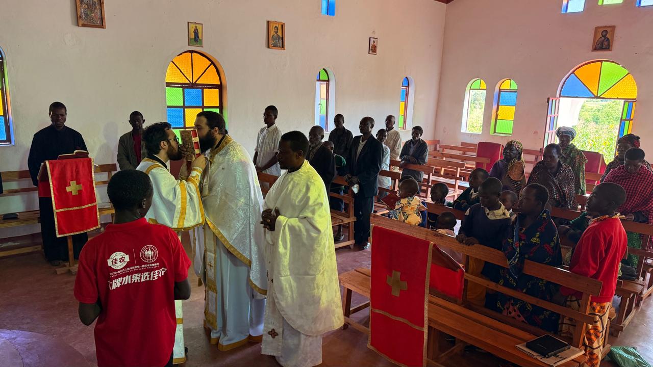 Satele Makota şi Nyamahana în sărbătoare de „Izvorul Tămăduirii”