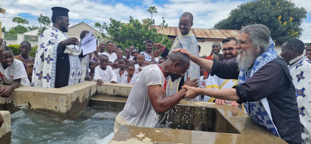 171 de botezuri în cadrul Centrului Misionar din Kidamali