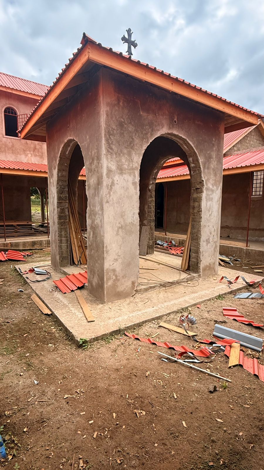 Construcția Centrului Bisericesc de la Arusha continuă