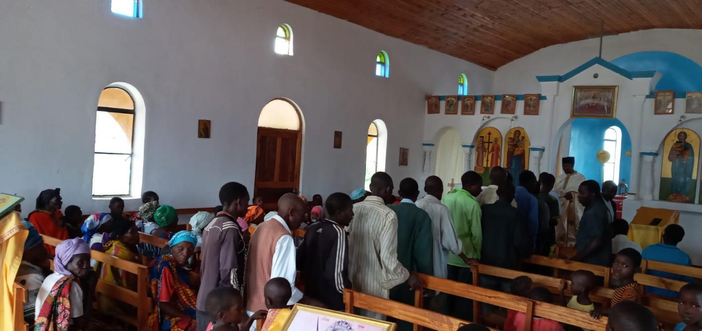 Sfânta Liturghie în Parohia ortodoxă Kipera