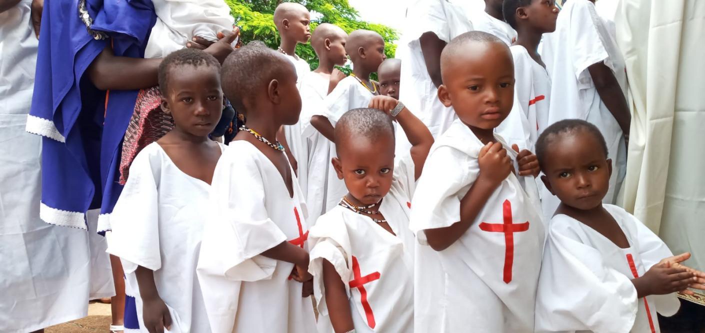 34 de persoane au primit Taina Sfântului Botez în Kidamali, Tanzania