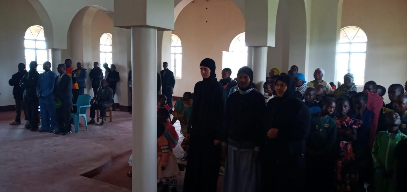 Sfanta Liturghie in parohia Masege