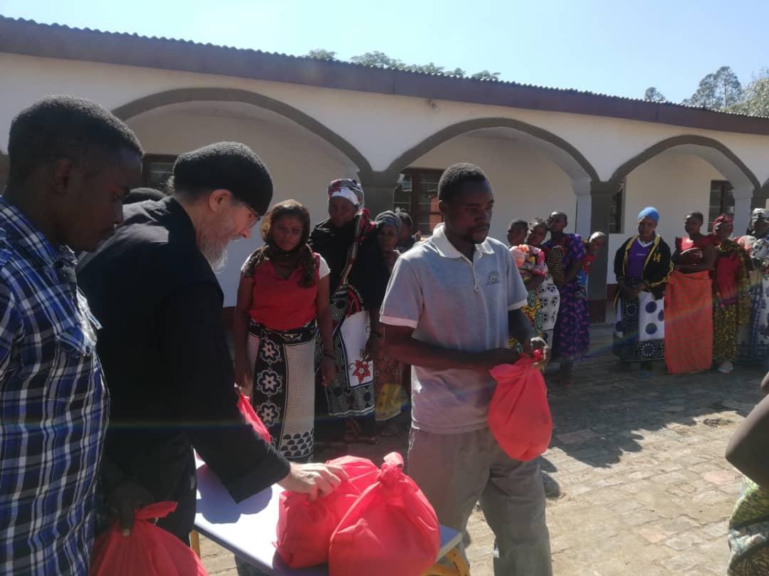 Pomenirea celor adormiți și sărbătoarea Pogorârii Sfântului Duh