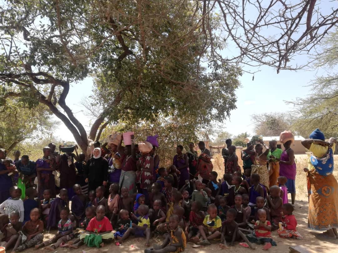 Întâlnire cu prietenii massai din Parohia de la Mapogoro