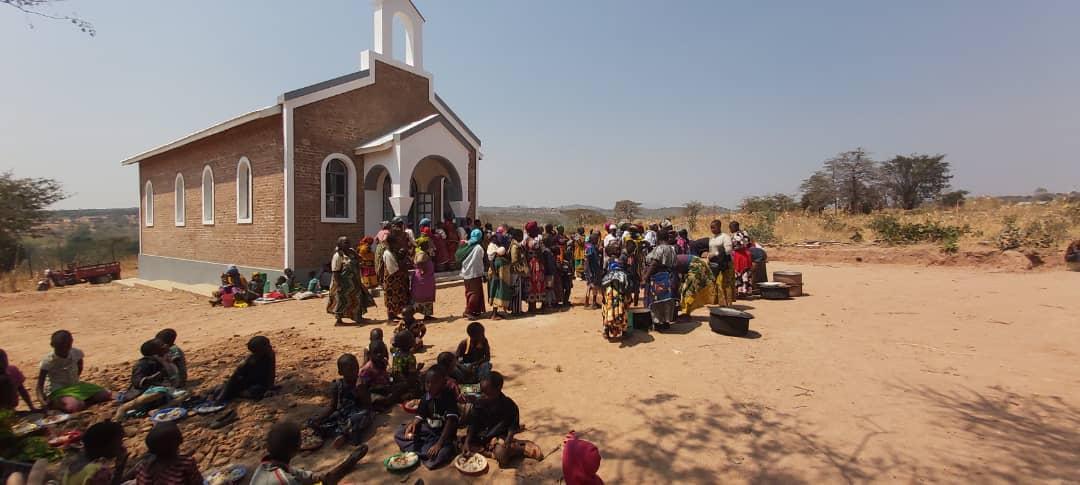 Prima Liturghie în biserica Adormirii Maicii Domnului de la Igangimale