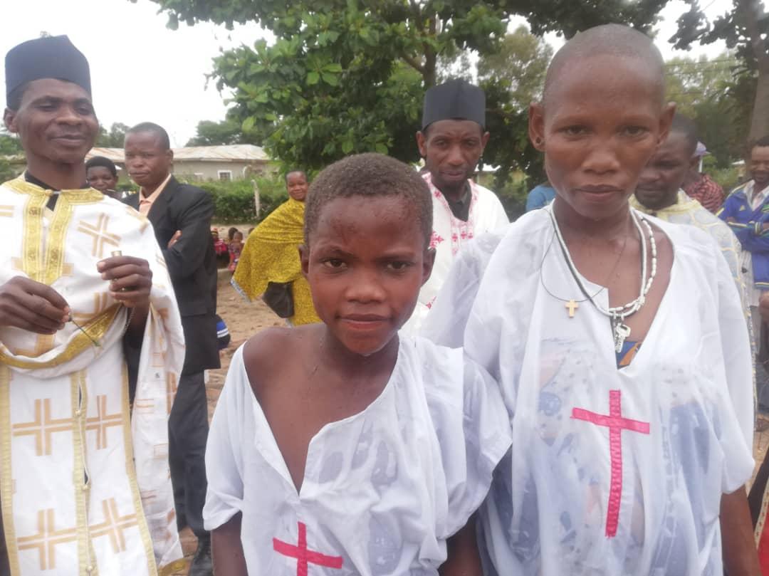 De la moarte la viață - Pomenirea morților și 98 de botezuri la centrul misionar din Kidamali