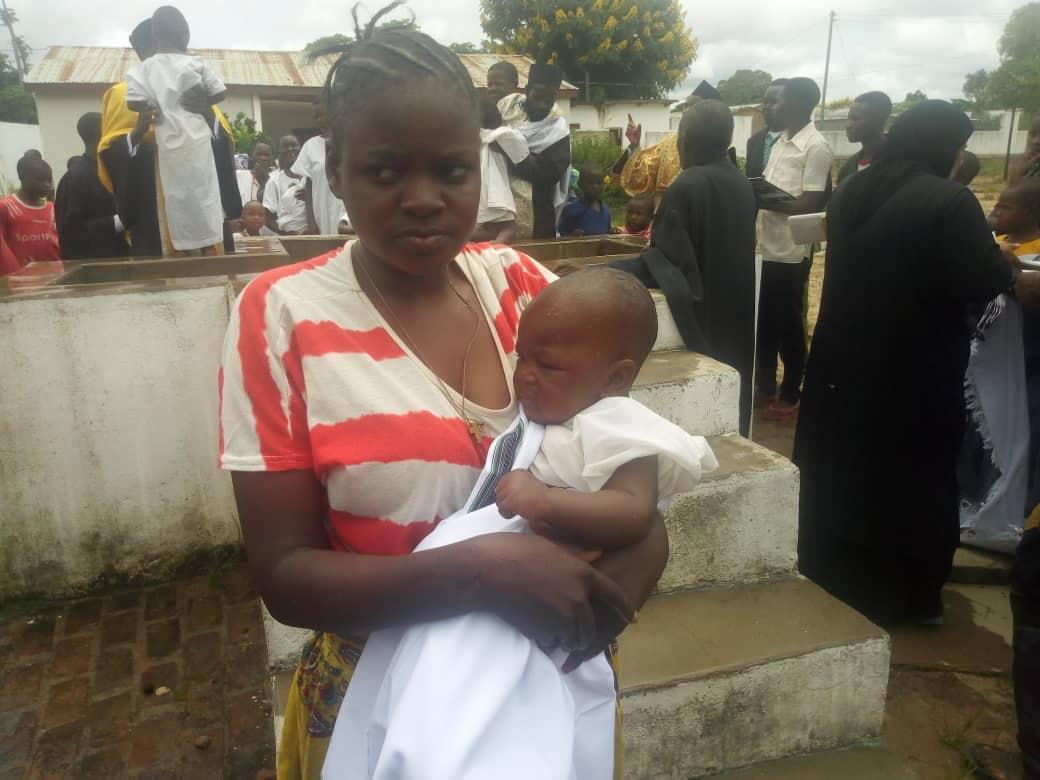 De la moarte la viață - Pomenirea morților și 98 de botezuri la centrul misionar din Kidamali