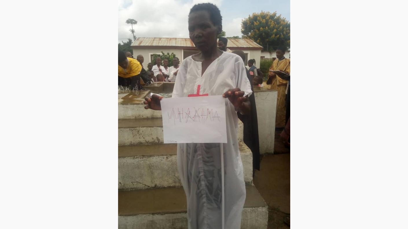 De la moarte la viață - Pomenirea morților și 98 de botezuri la centrul misionar din Kidamali