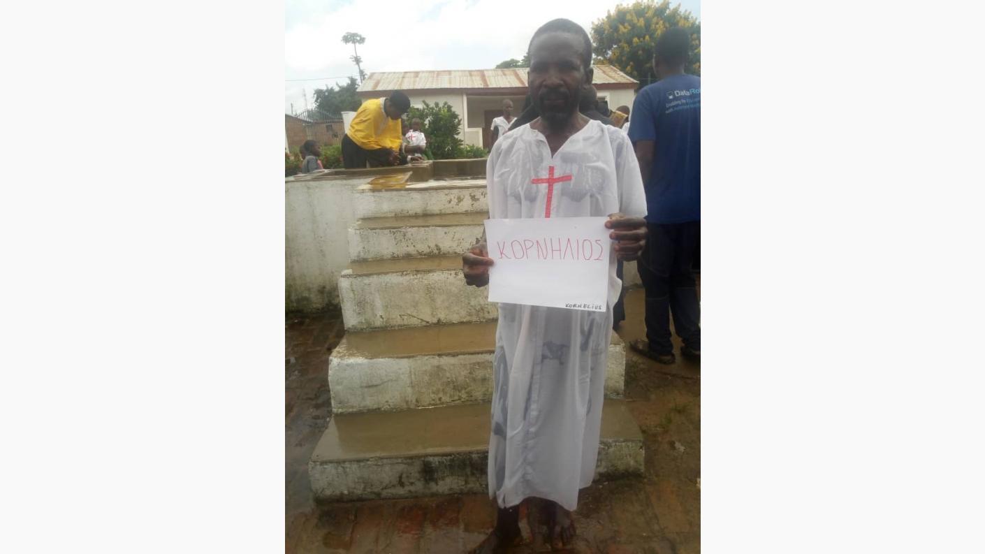 De la moarte la viață - Pomenirea morților și 98 de botezuri la centrul misionar din Kidamali