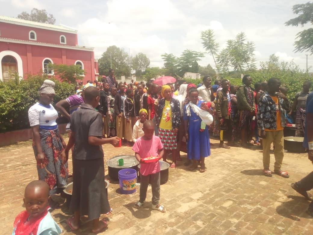 De la moarte la viață - Pomenirea morților și 98 de botezuri la centrul misionar din Kidamali