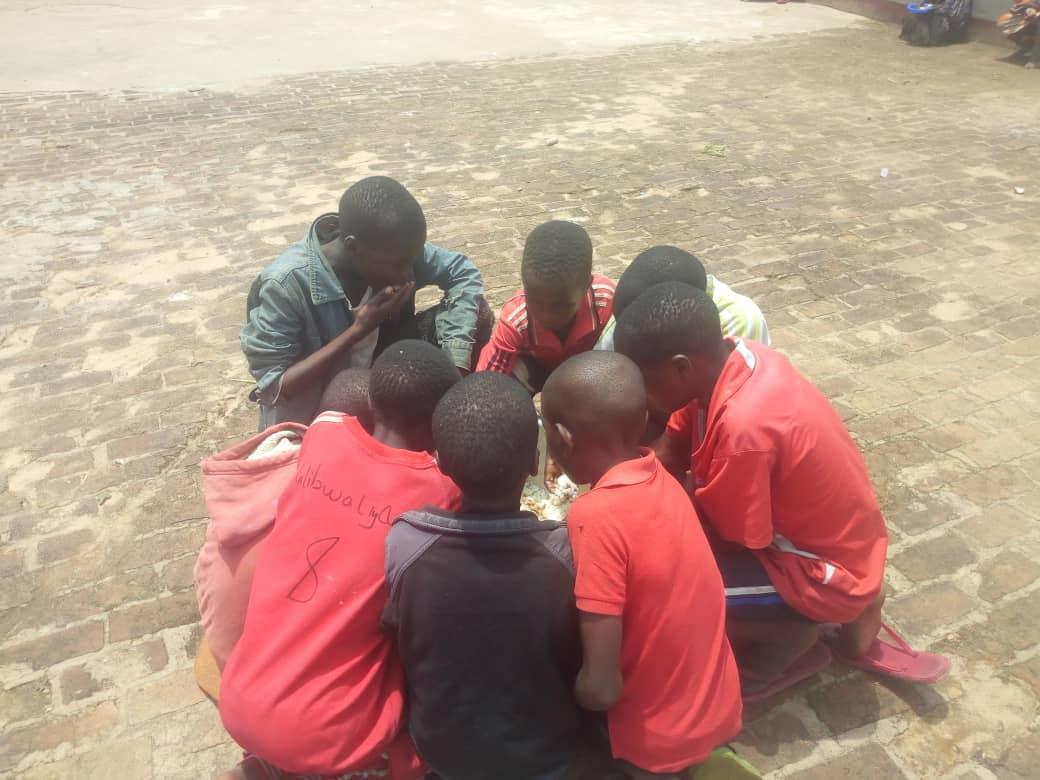 De la moarte la viață - Pomenirea morților și 98 de botezuri la centrul misionar din Kidamali