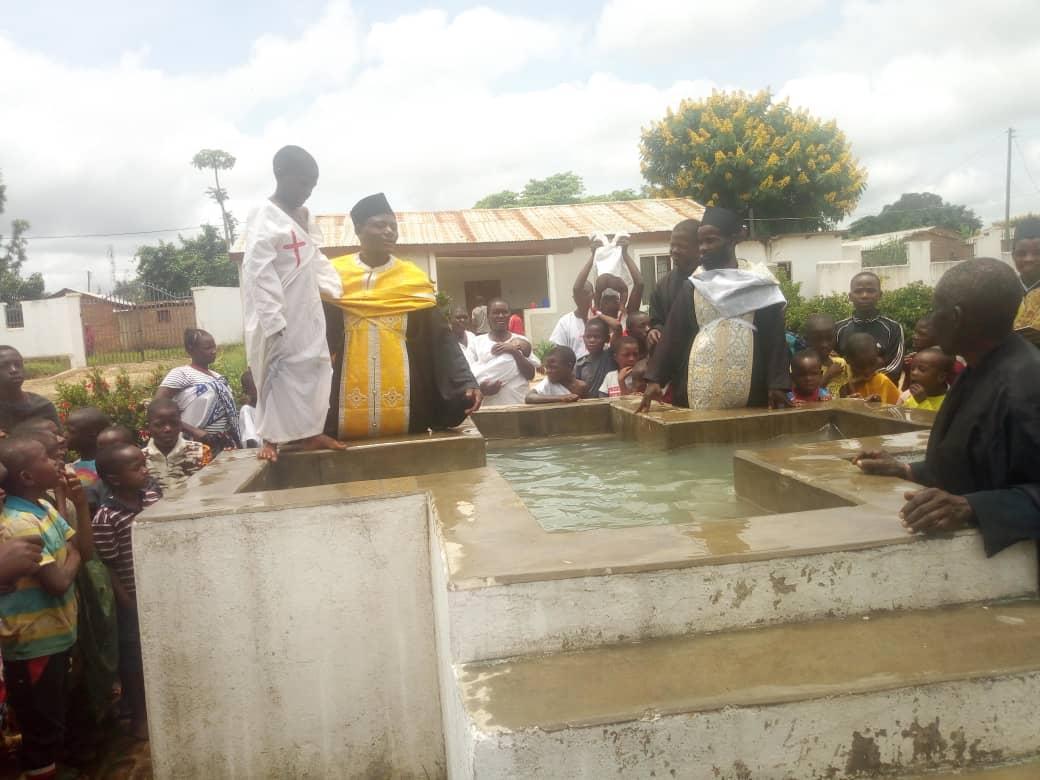 De la moarte la viață - Pomenirea morților și 98 de botezuri la centrul misionar din Kidamali