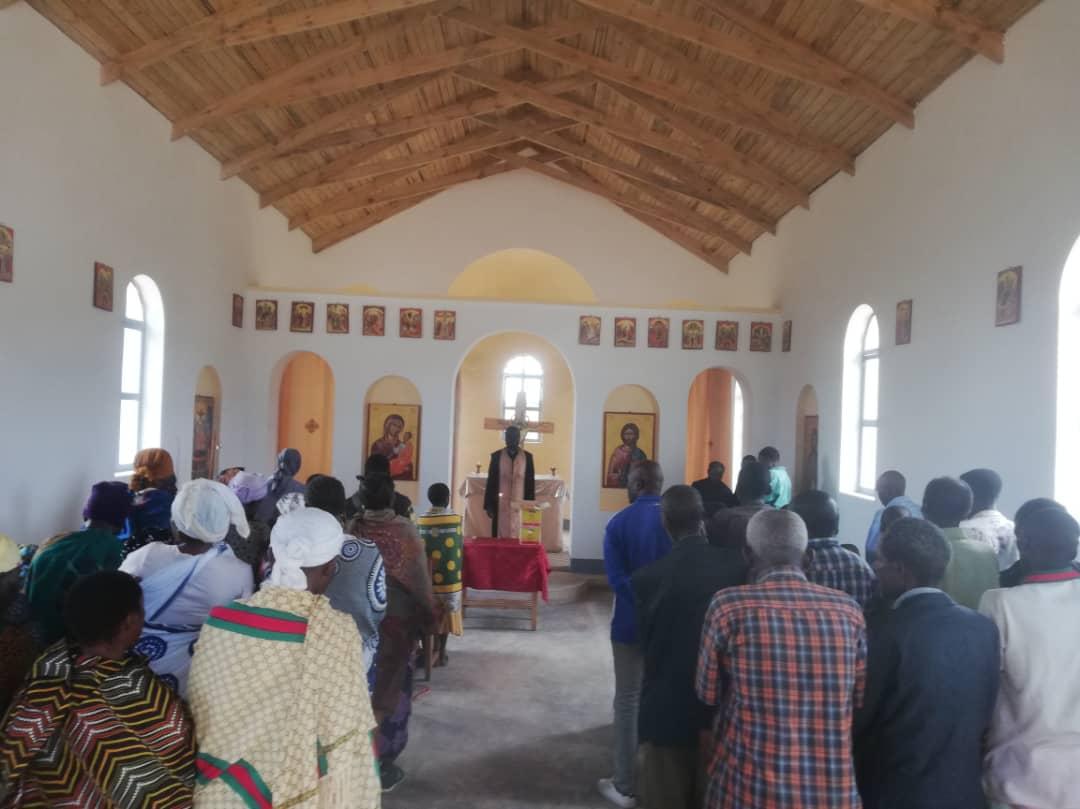 Sfânta Liturghie și pomenirea morților la Igangimale și întâlnire cu cateheții în satul Mkombe