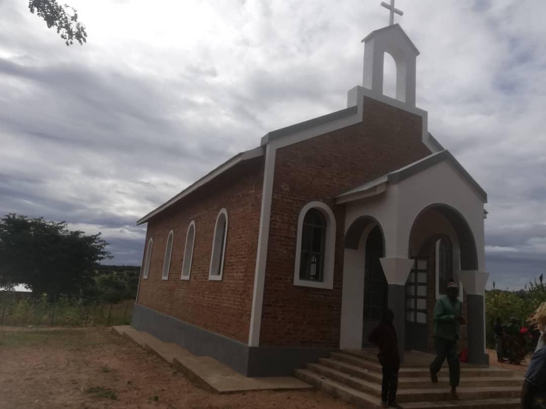 Sfânta Liturghie și pomenirea morților la Igangimale și întâlnire cu cateheții în satul Mkombe