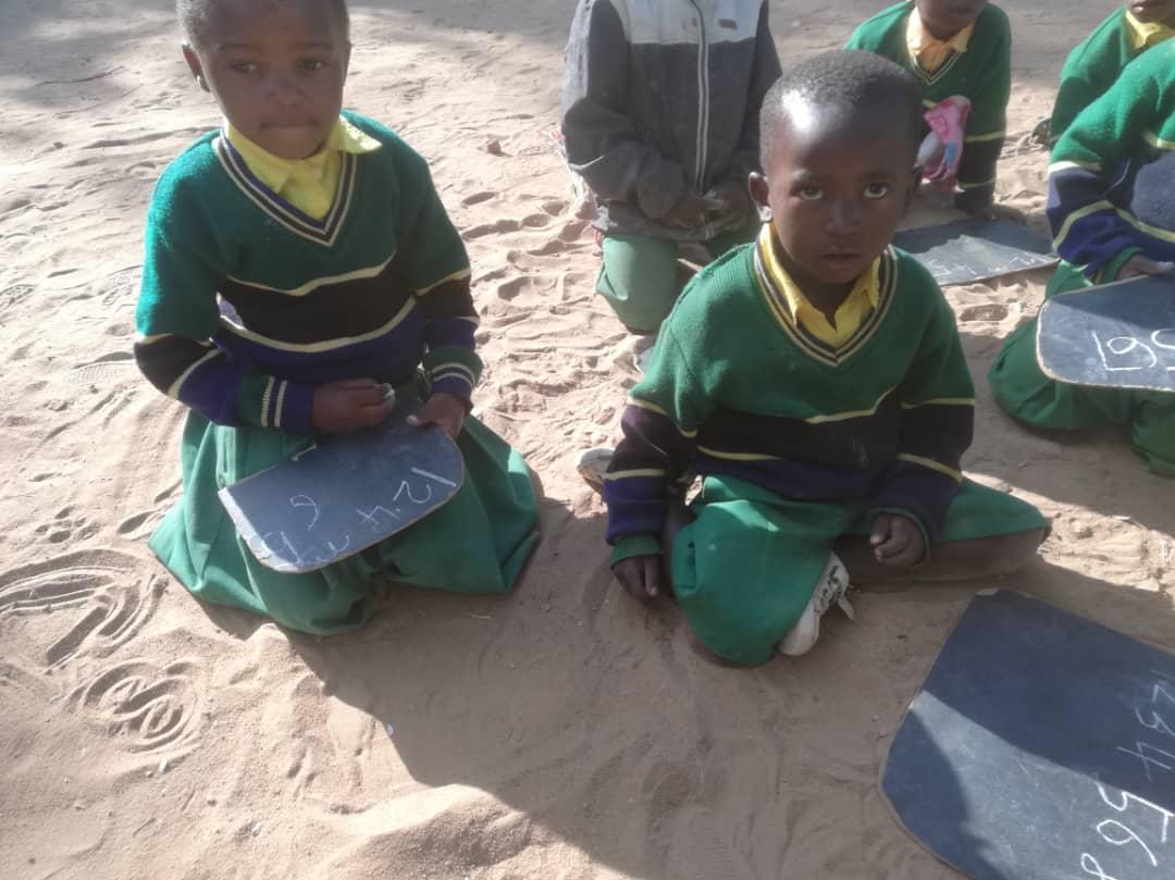 Întâlnire cu profesorii și elevii Școlii Generale din satul Mkoga