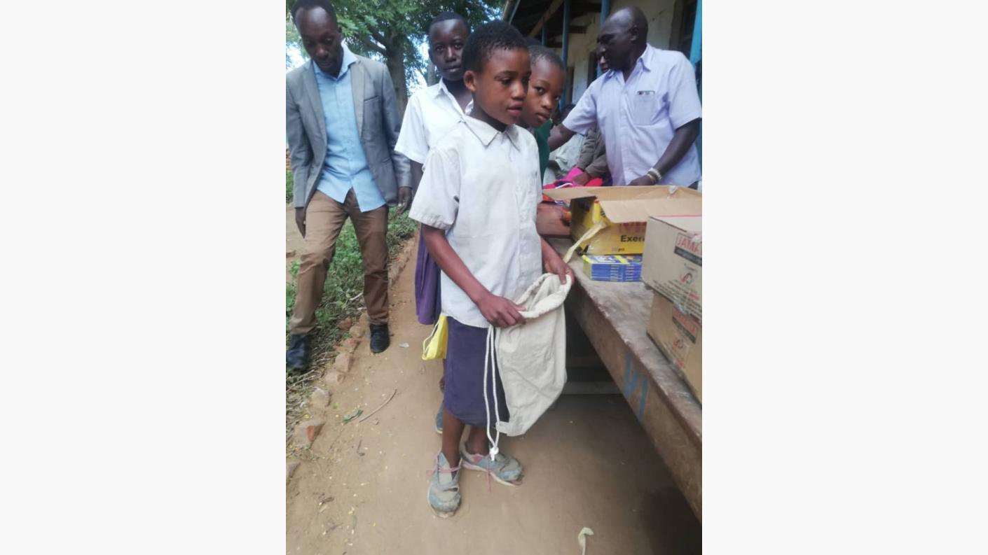 Întâlnire cu profesorii și elevii Școlii Generale din satul Mkoga