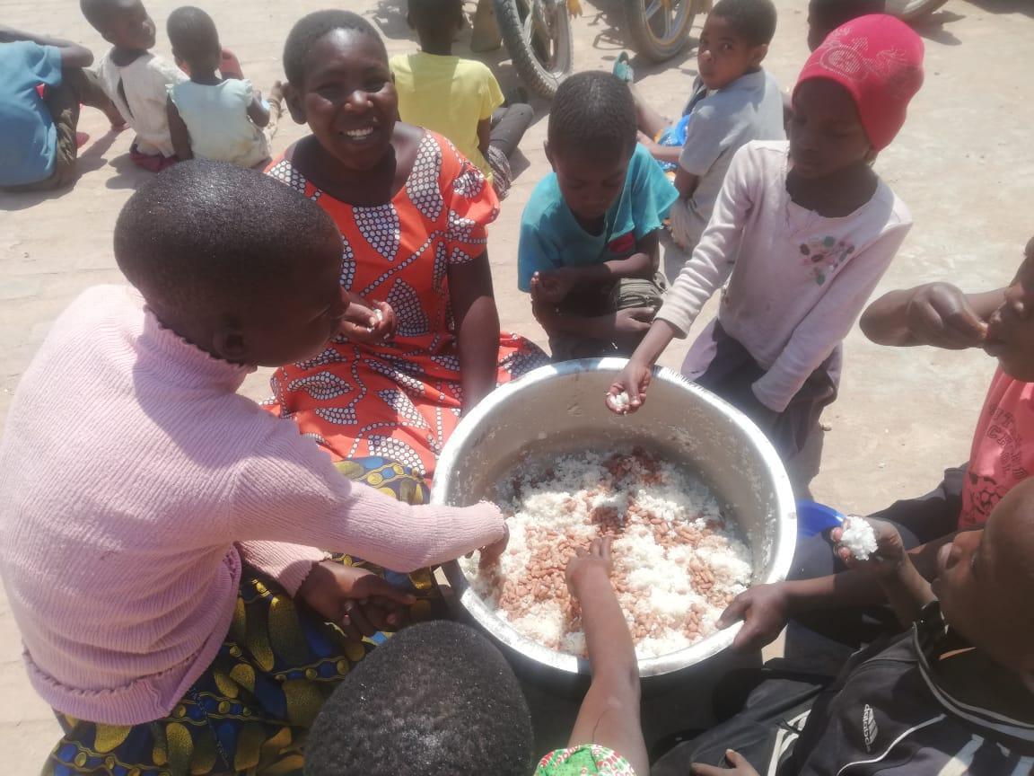 106 botezuri la Centrul Misionar Ortodox din Kidamali