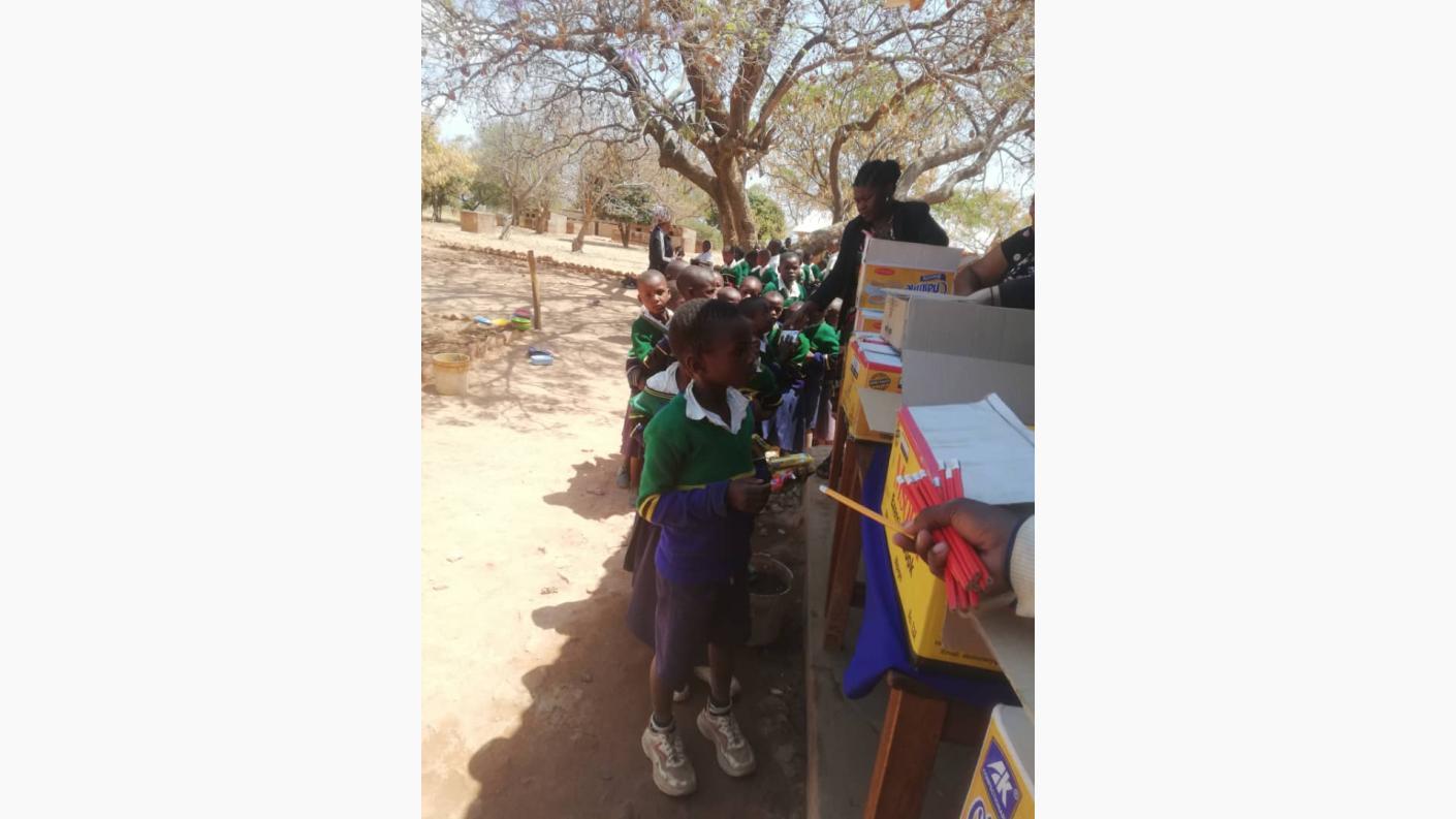 Daruri la început de an şcolar