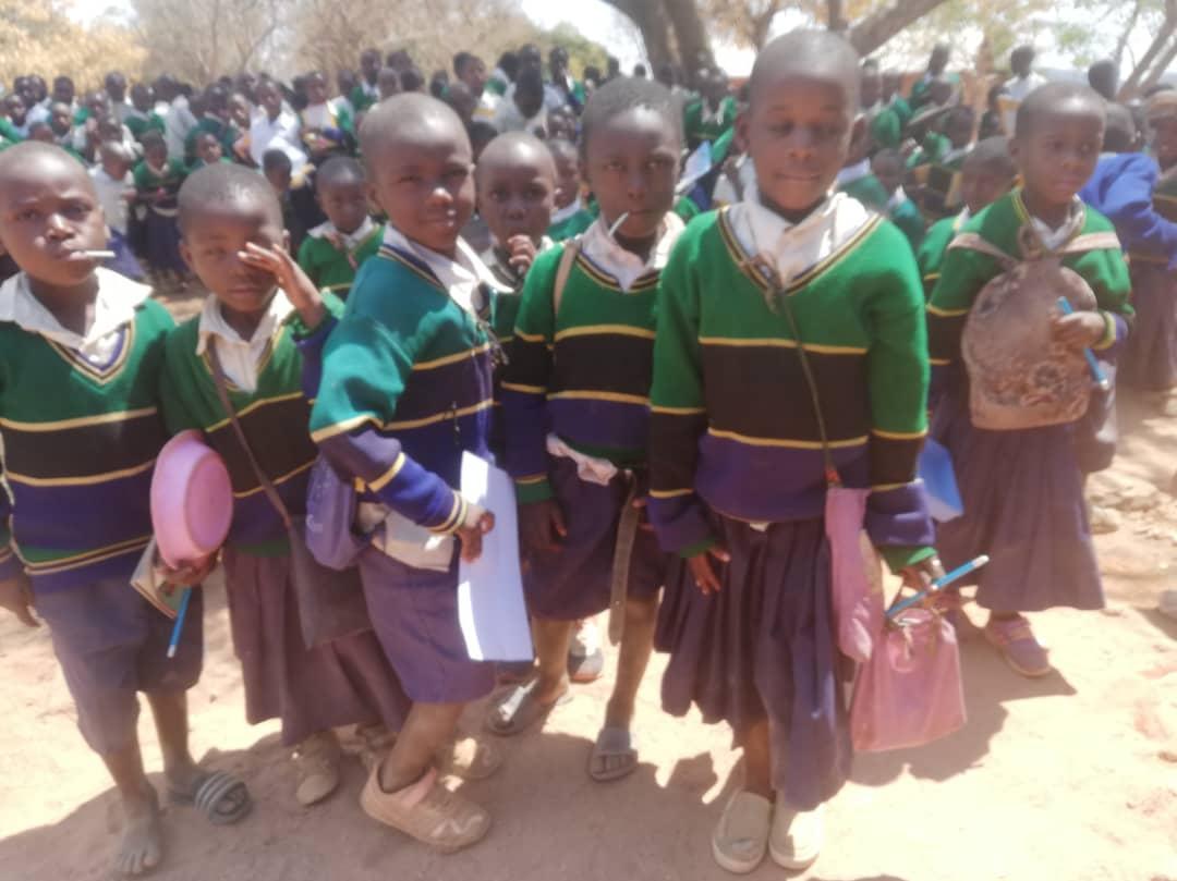 Daruri la început de an şcolar