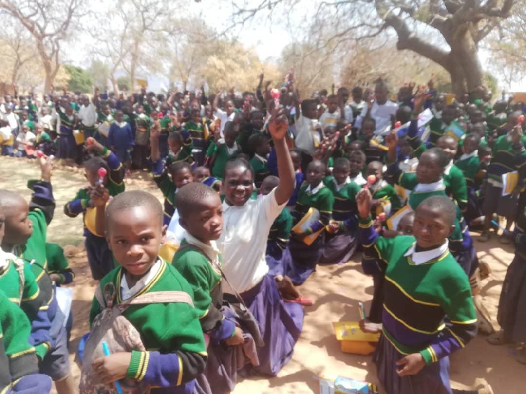 Daruri la început de an şcolar