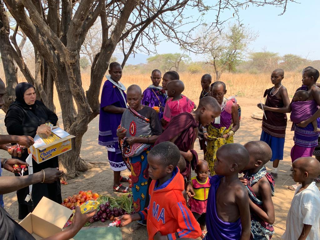 Vizita scurtă în Mapogoro unde locuieste tribul de massai ortodocși