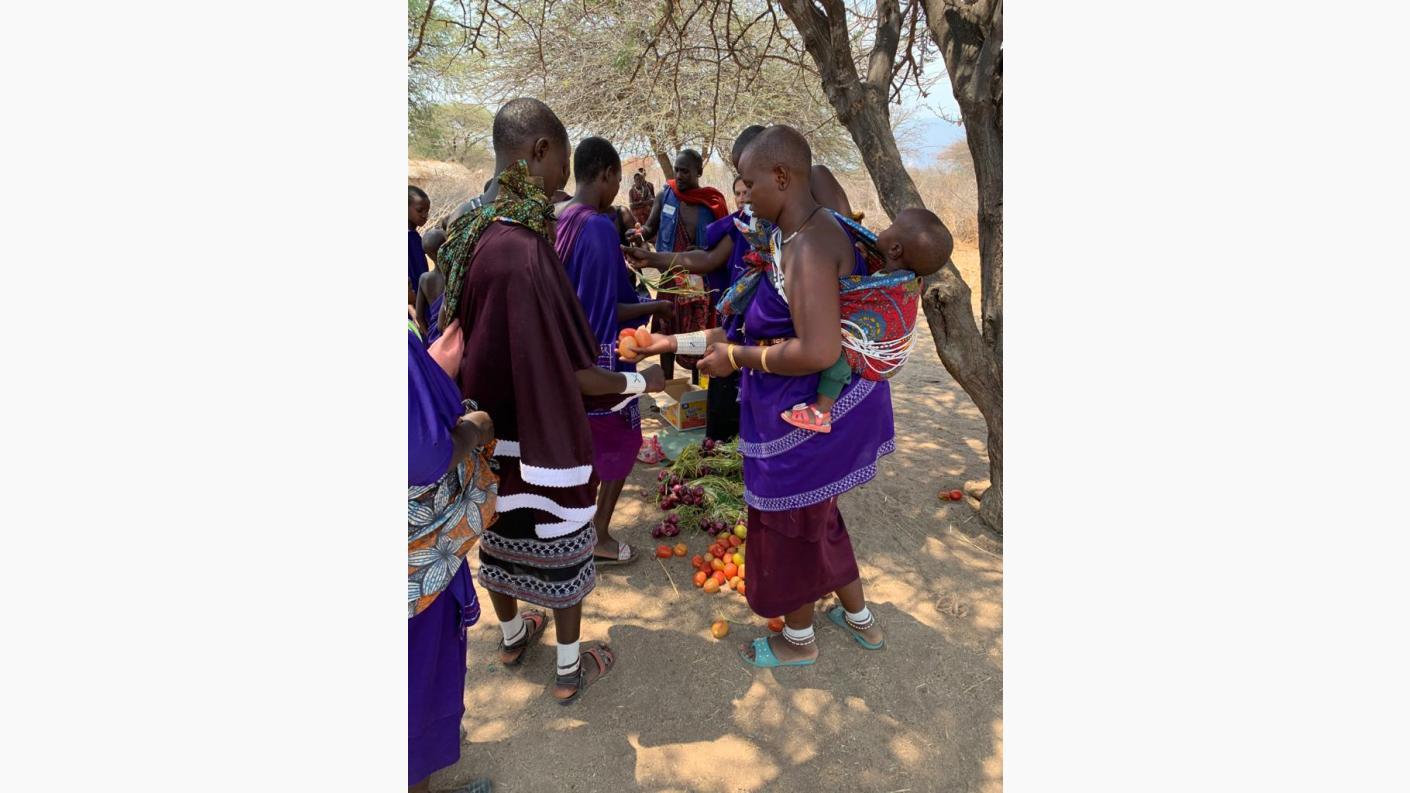 Vizita scurtă în Mapogoro unde locuieste tribul de massai ortodocși