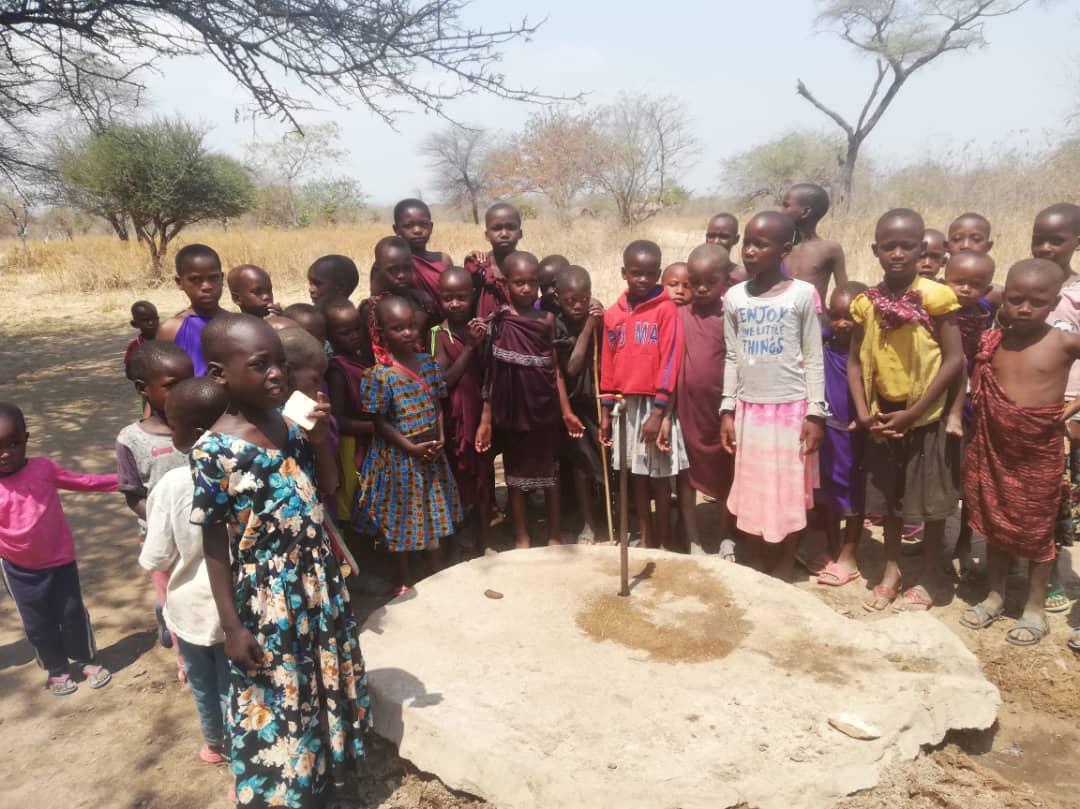 Vizita scurtă în Mapogoro unde locuieste tribul de massai ortodocși