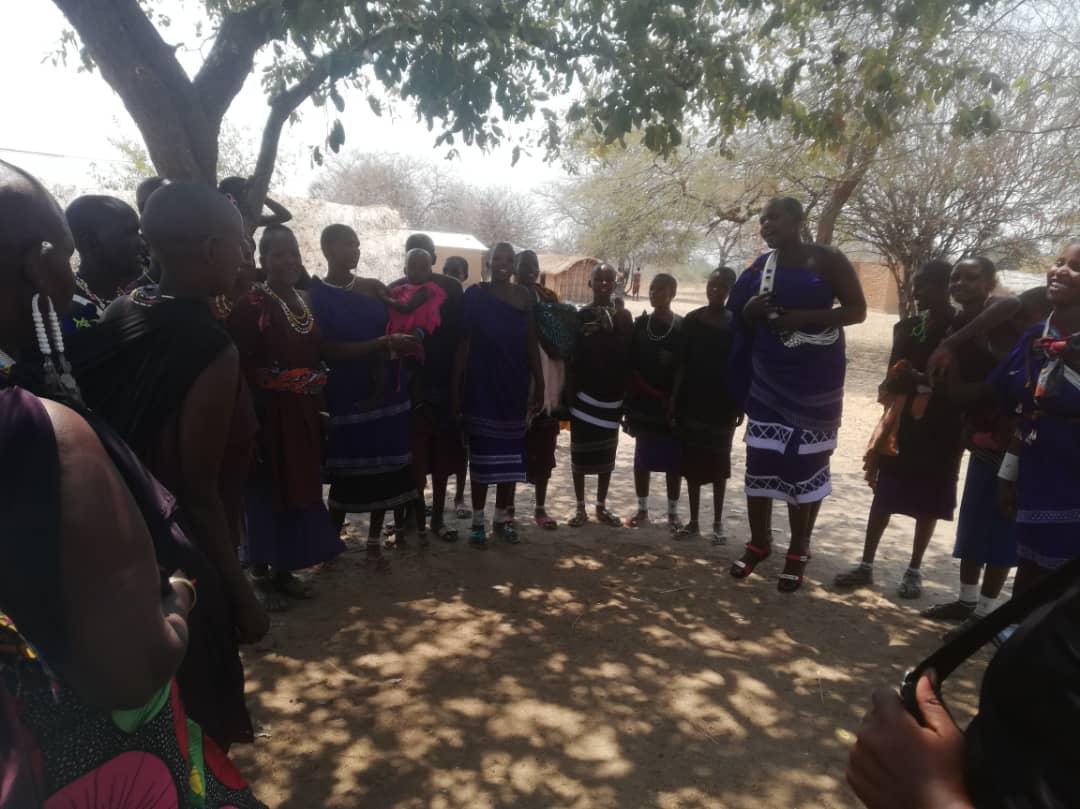 Vizita scurtă în Mapogoro unde locuieste tribul de massai ortodocși