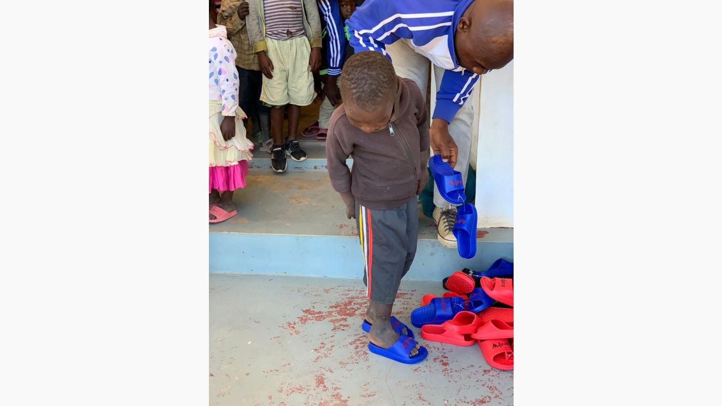 Vizită în satul Ibogu la început de an școlar