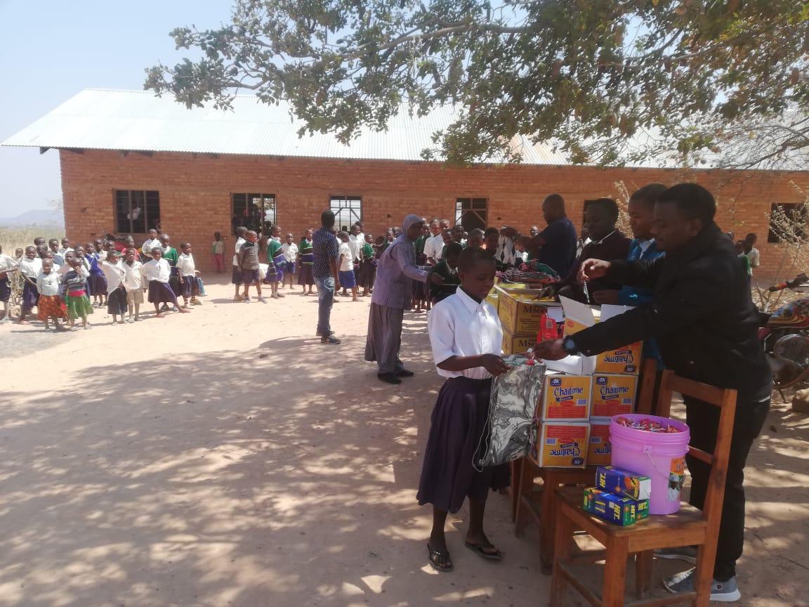 Vizită la şcoala din Mkombe