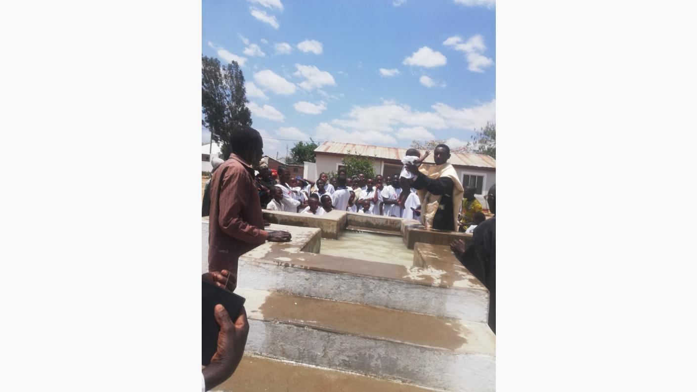 117 botezuri la Centrul Misionar Ortodox din Kidamali