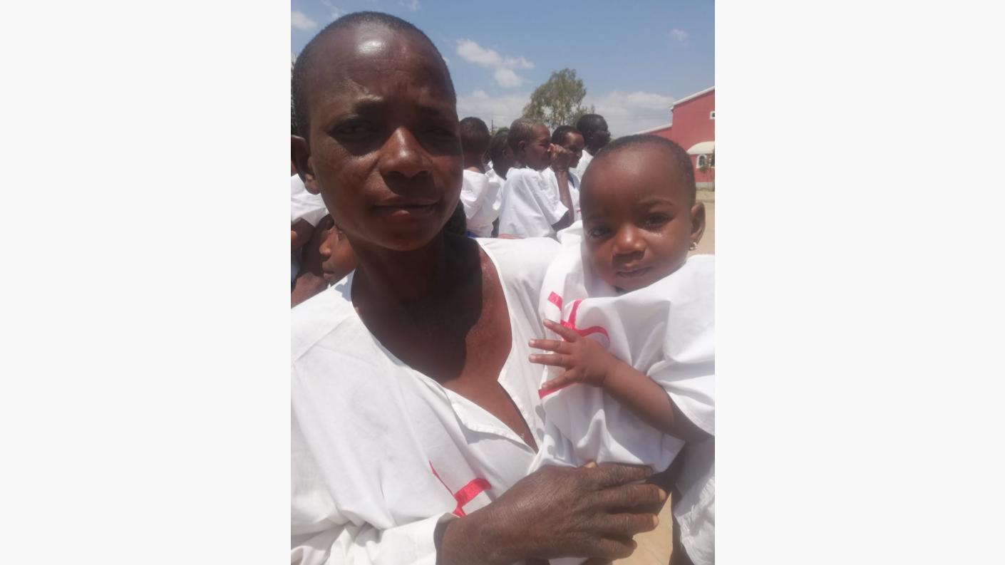 117 botezuri la Centrul Misionar Ortodox din Kidamali