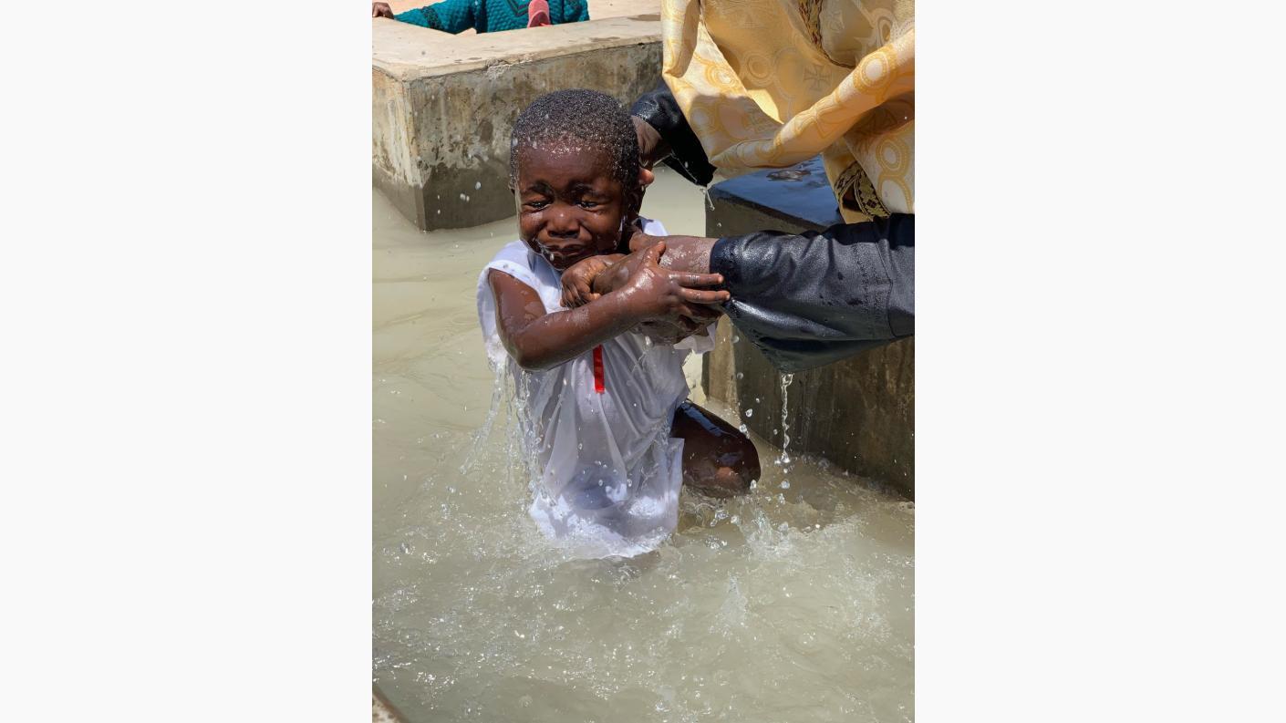 150 de botezuri săvârșite în cadrul Centrului Misionar din Kidamali