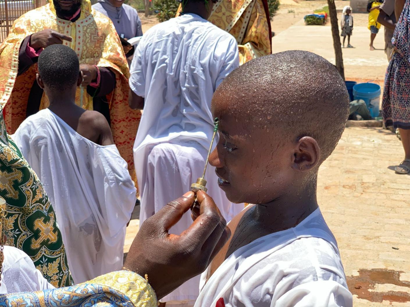 150 de botezuri săvârșite în cadrul Centrului Misionar din Kidamali