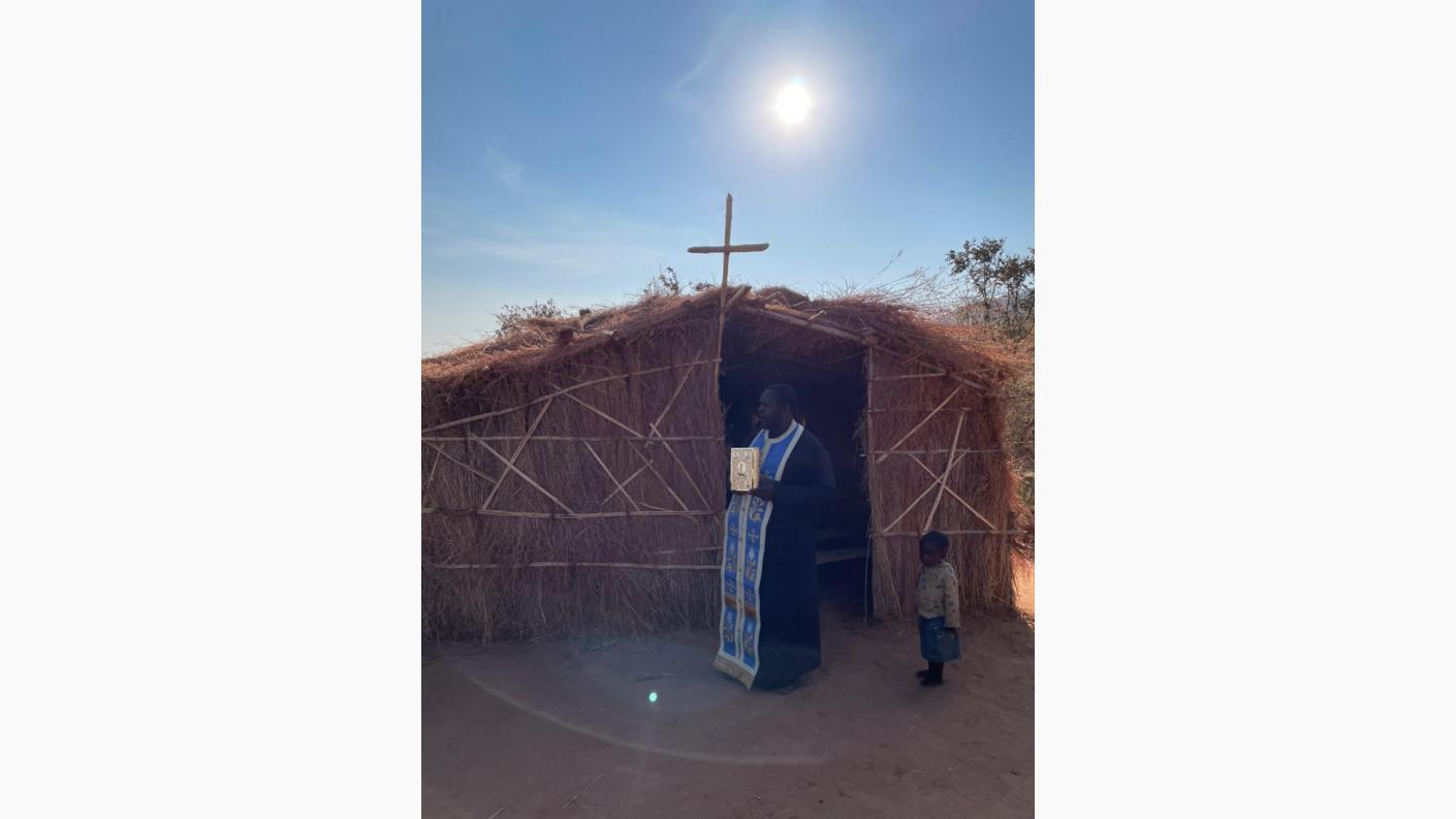 Sfânta Liturghie în Parohia din Mkombe