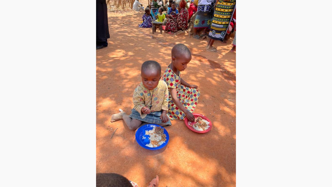 Sfânta Liturghie în Parohia din Mkombe