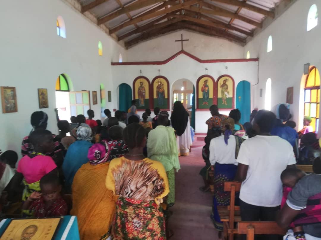 Pomenirea morților si întâlnire în parohia Sfântului Nicolae din Sasamambo