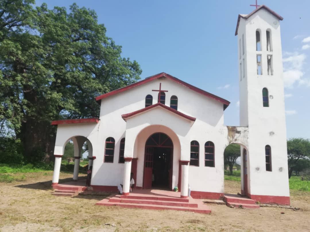 Pomenirea morților si întâlnire în parohia Sfântului Nicolae din Sasamambo