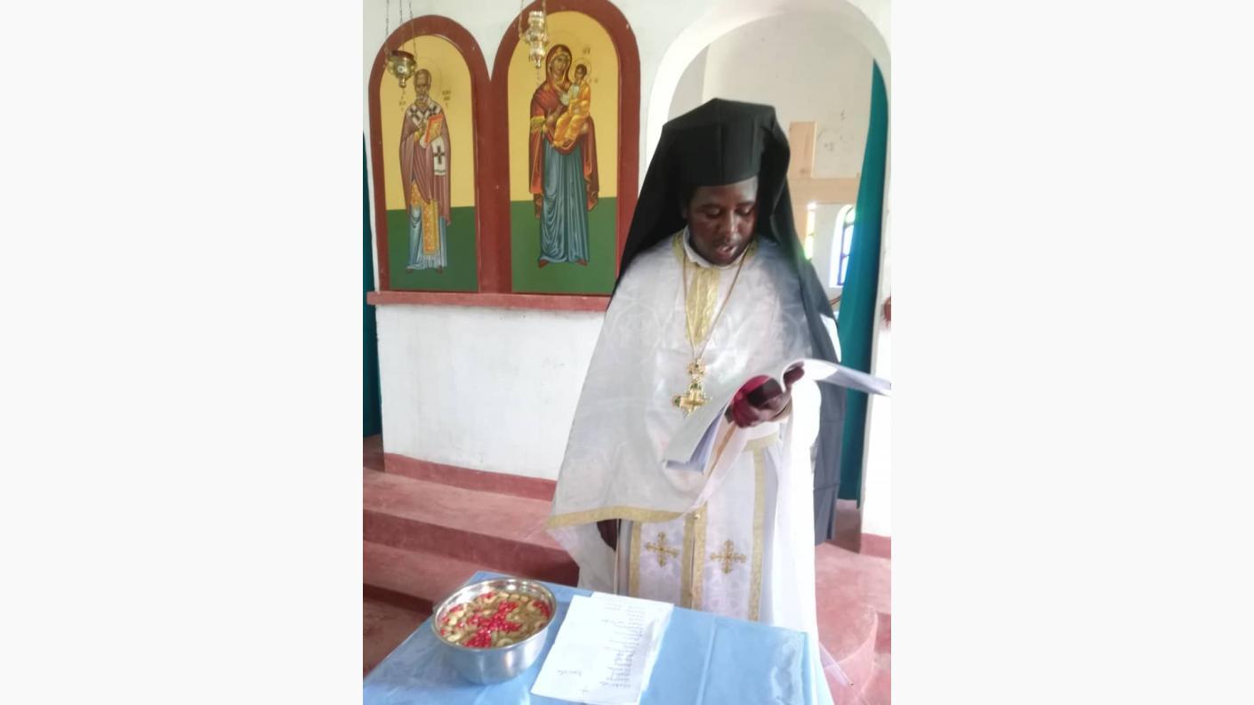 Pomenirea morților si întâlnire în parohia Sfântului Nicolae din Sasamambo