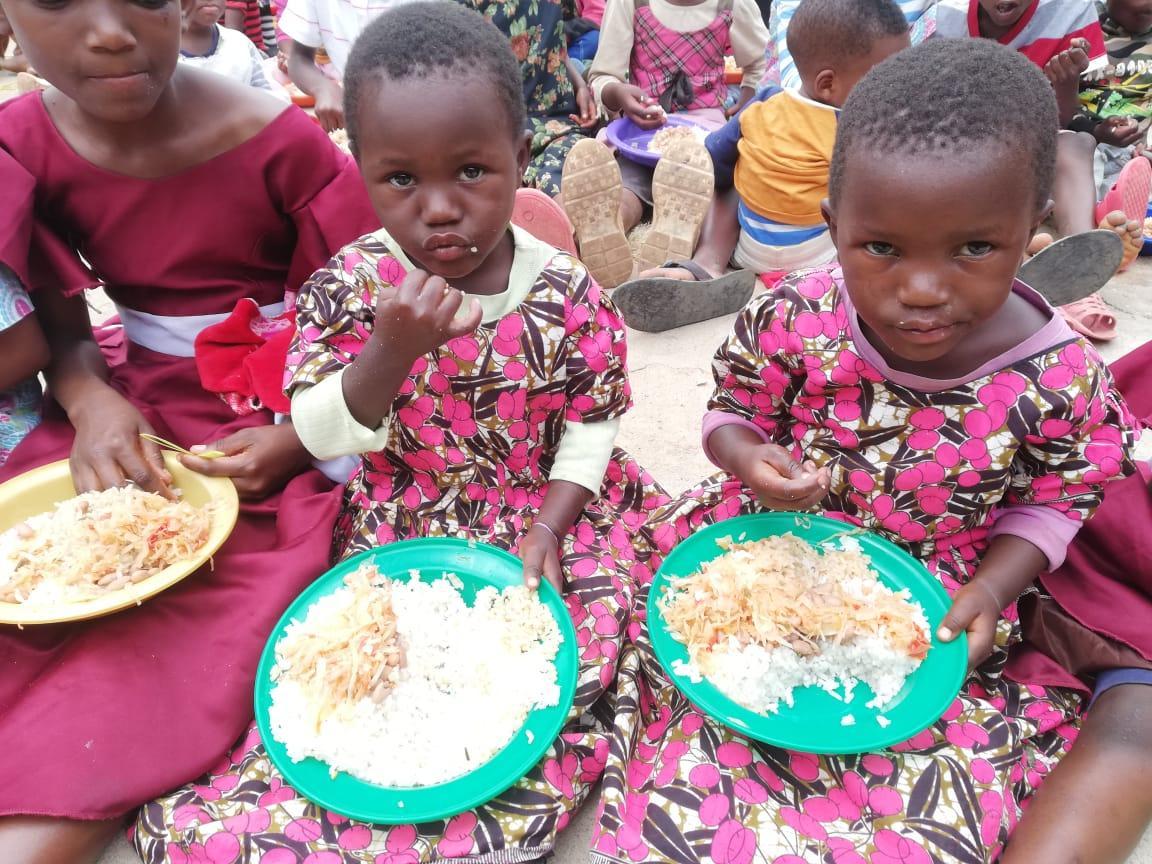 Jumapili ya Matawi sau Duminica Floriilor a fost prilej de mare bucurie şi la Centrul Misionar din Kidamali
