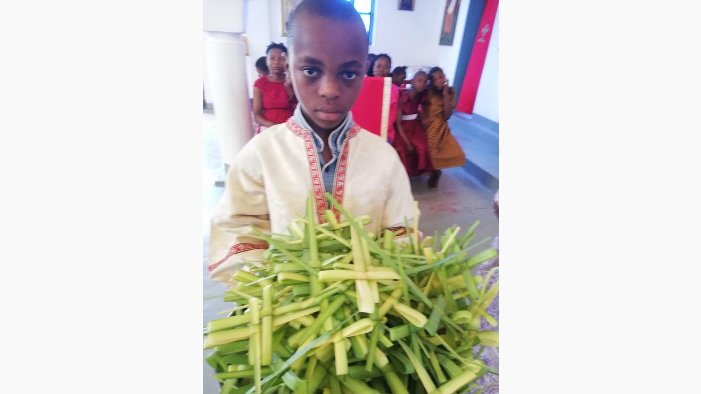 Jumapili ya Matawi sau Duminica Floriilor a fost prilej de mare bucurie şi la Centrul Misionar din Kidamali