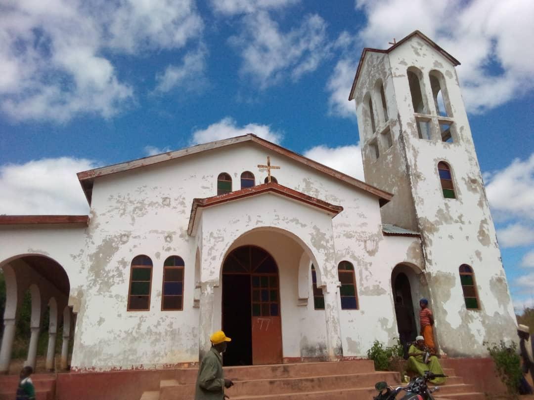 Ocrotitoarea parohiilor din Nyamahana şi Makota, Maica Domnului - Izvorul Tămăduirii