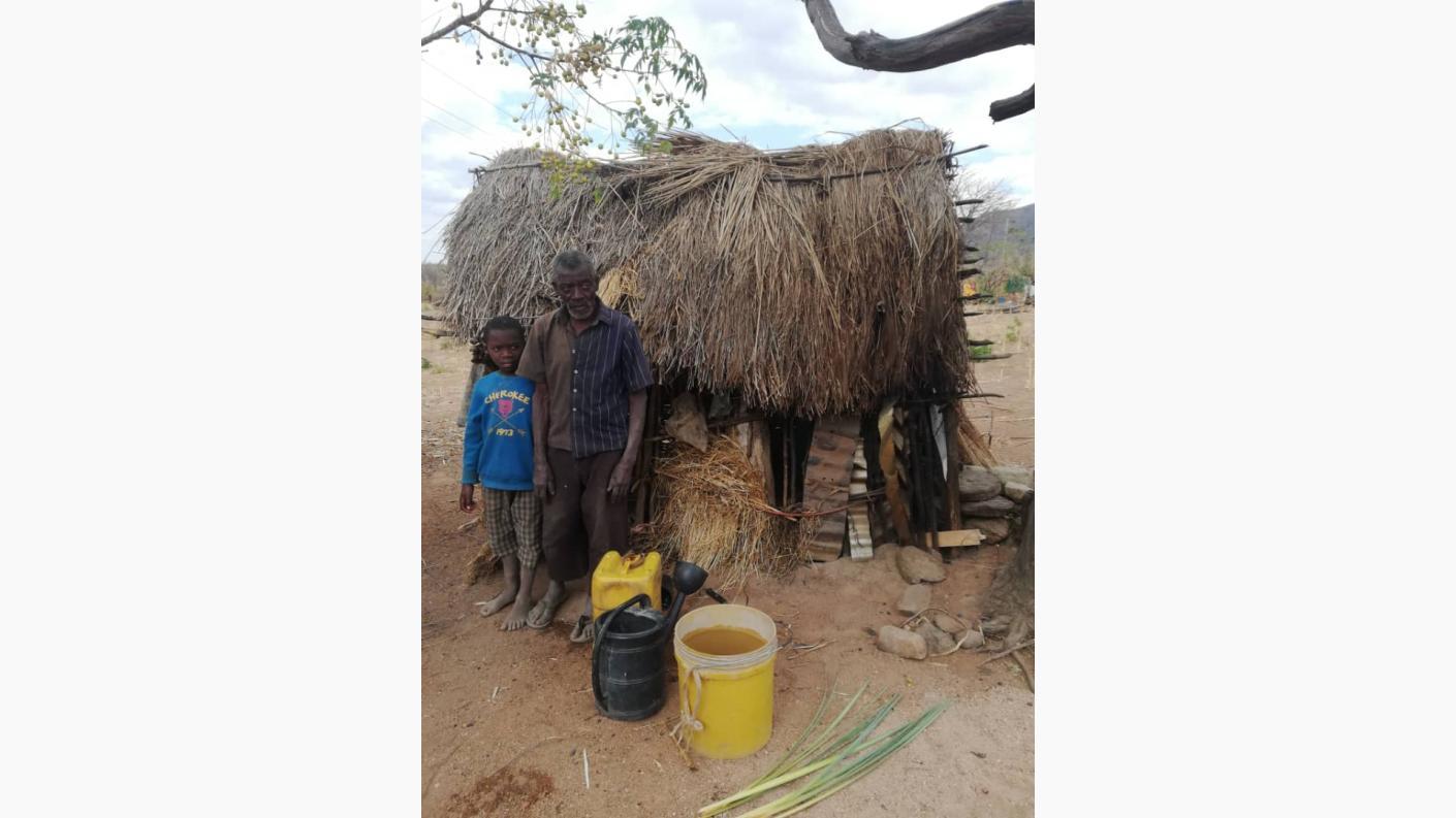 O casă nouă - o minune pentru un bunic și nepotul său