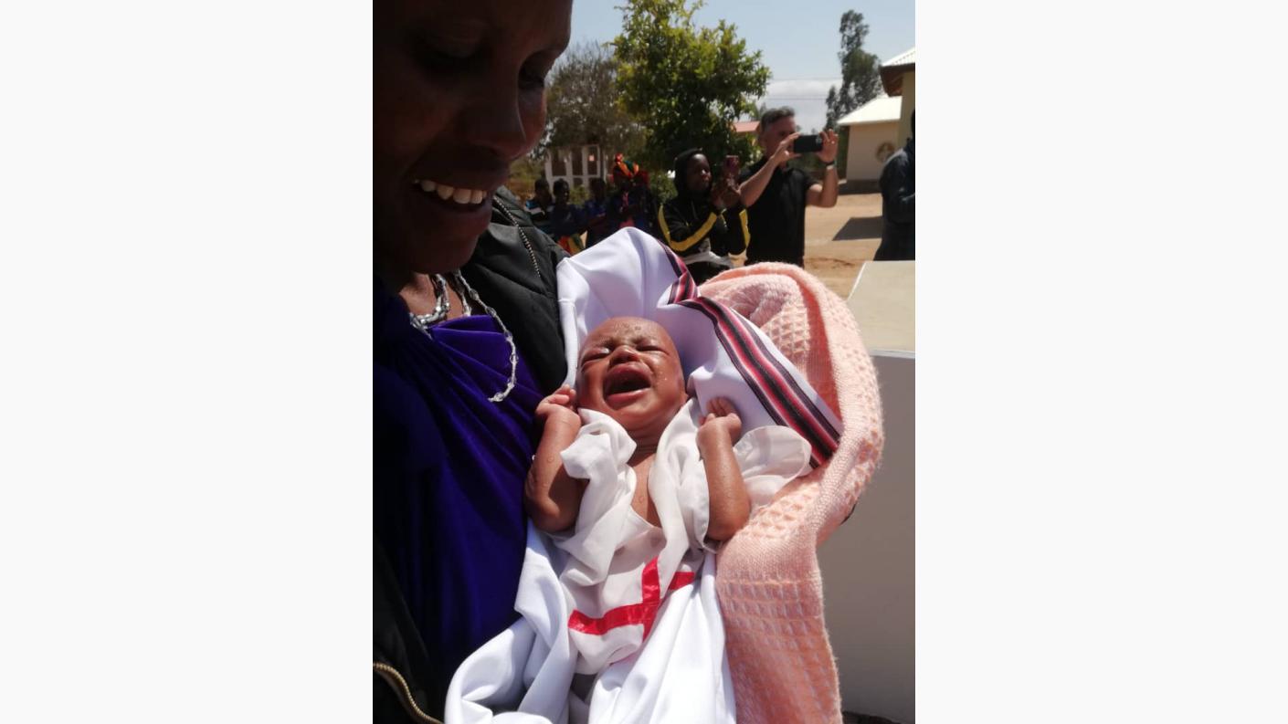 53 de botezuri în cadrul Centrului Misionar Ortodox din Kidamali