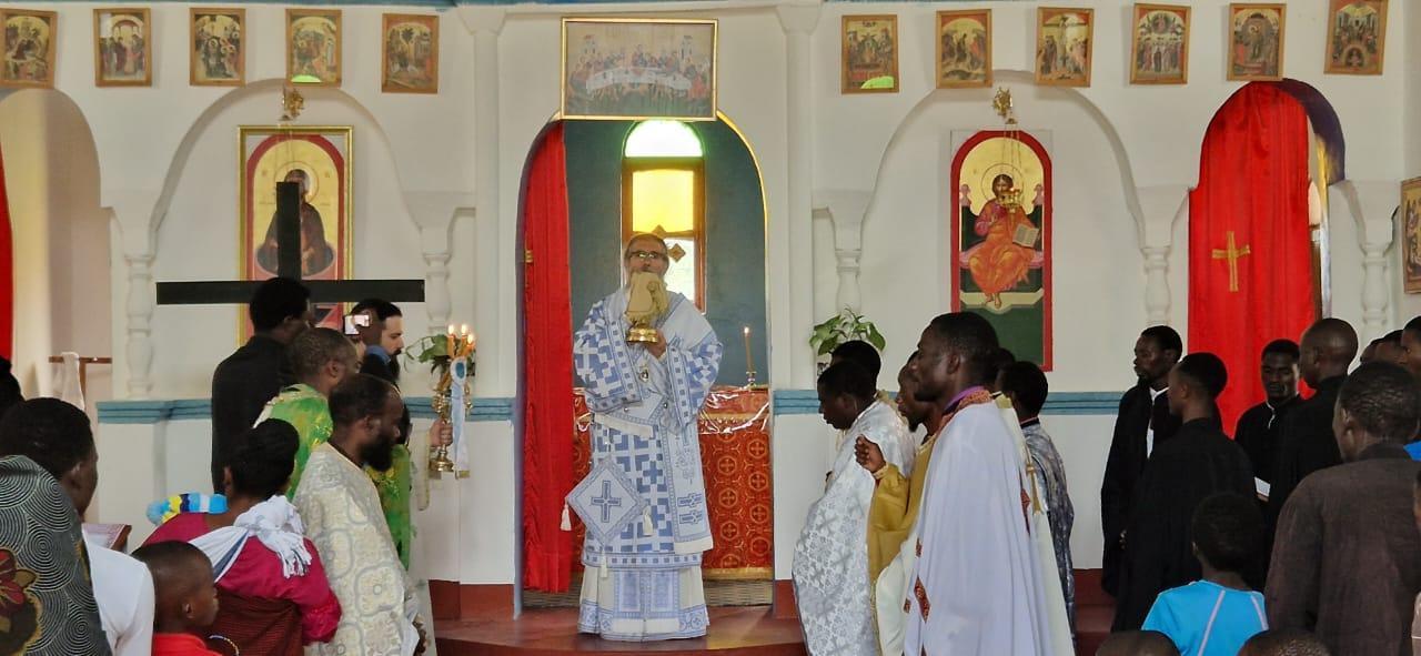 Un nou preot în parohia cu hramul Izvorul Tămăduirii din satul Nyamahana